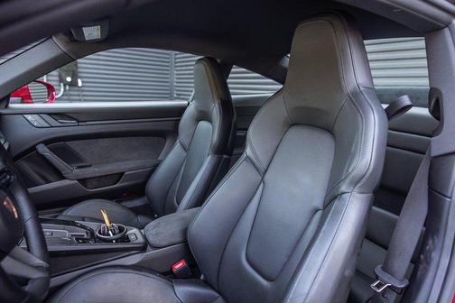 2024 Porsche 911 Carrera GTS