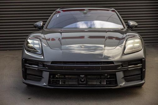 2025 Porsche Panamera Turbo