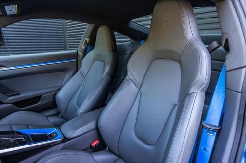 2022 Porsche 911 Carrera