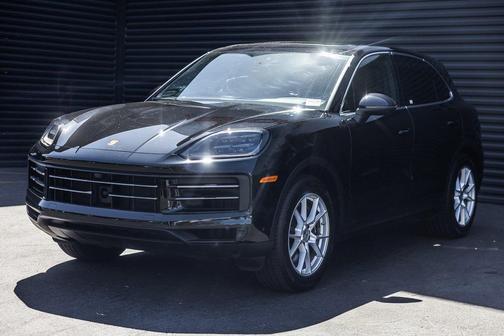 2025 Porsche Cayenne Base