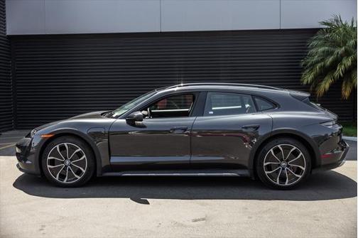 2022 Porsche Taycan Cross Turismo 4