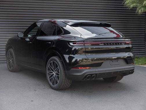 Chromite Black Metallic 2026 Porsche Cayenne Cayenne