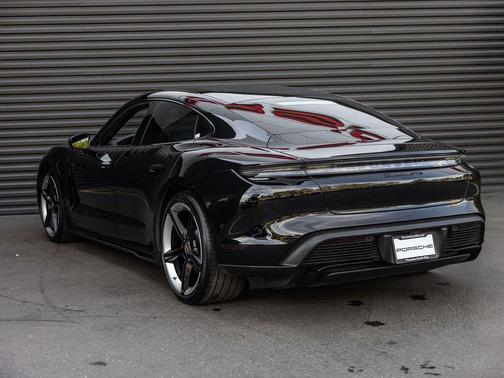 2023 Porsche Taycan GTS