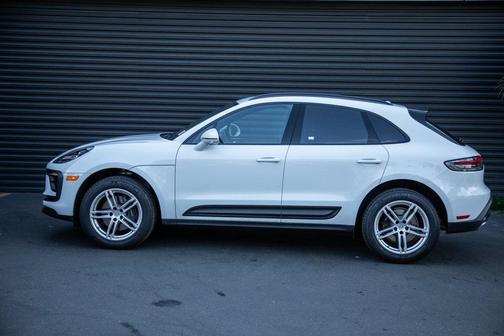 2025 Porsche Macan 