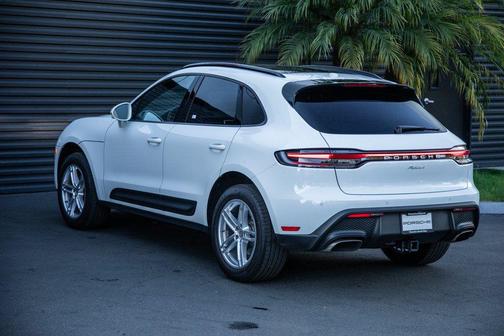 2025 Porsche Macan 