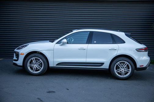 2025 Porsche Macan 
