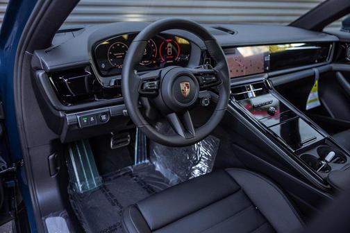 2026 Porsche Panamera 