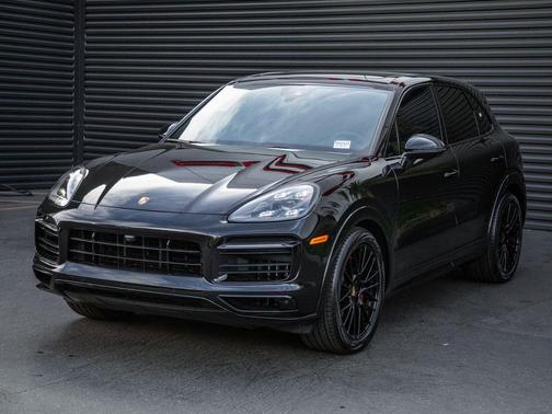 2023 Porsche Cayenne GTS