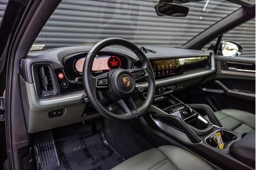 2024 Porsche Cayenne S