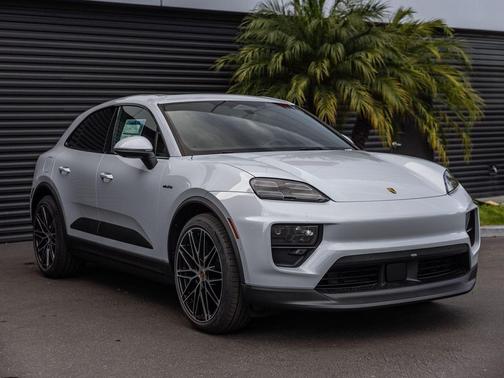 2026 Porsche Macan 