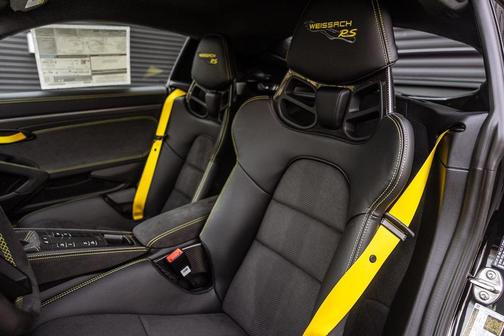 2025 Porsche 718 Cayman GT4 RS