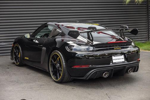 2025 Porsche 718 Cayman GT4 RS