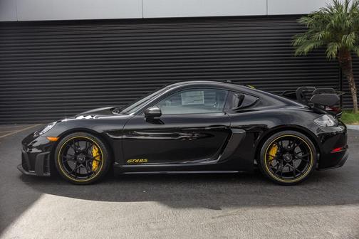 2025 Porsche 718 Cayman GT4 RS