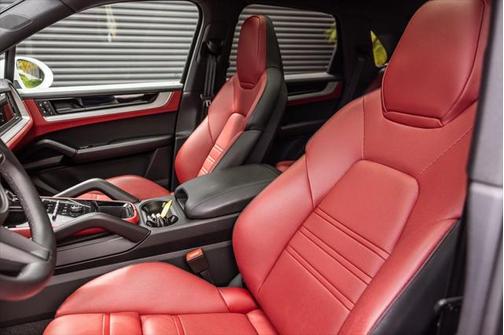 2024 Porsche Cayenne S