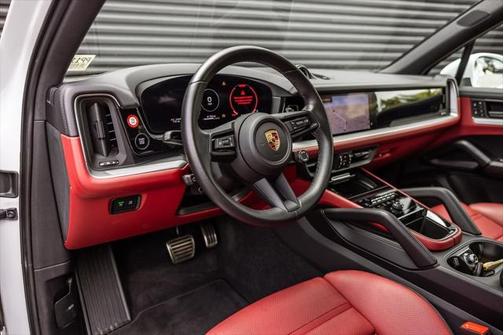 2024 Porsche Cayenne S