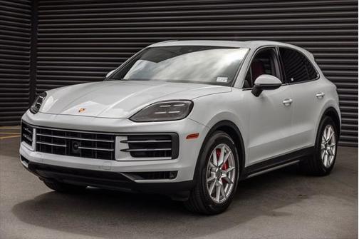 2024 Porsche Cayenne S