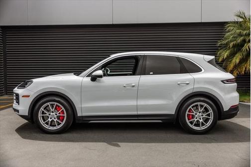 2024 Porsche Cayenne S
