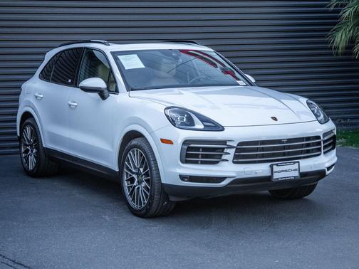 2023 Porsche Cayenne Platinum Edition