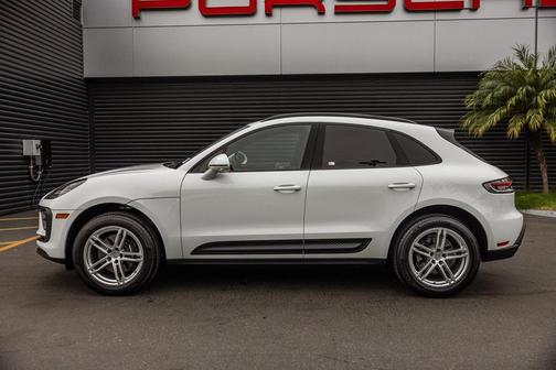 2025 Porsche Macan 