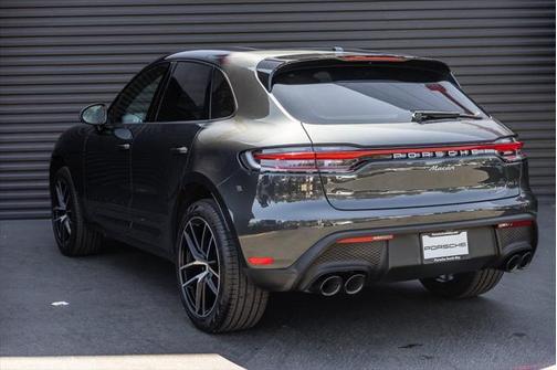 2025 Porsche Macan Base