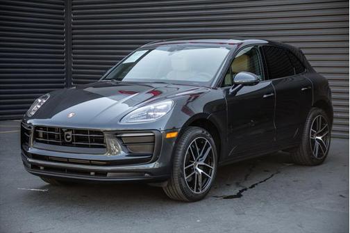 2025 Porsche Macan Base