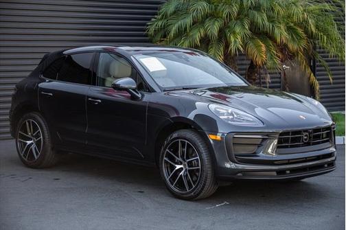 2025 Porsche Macan Base