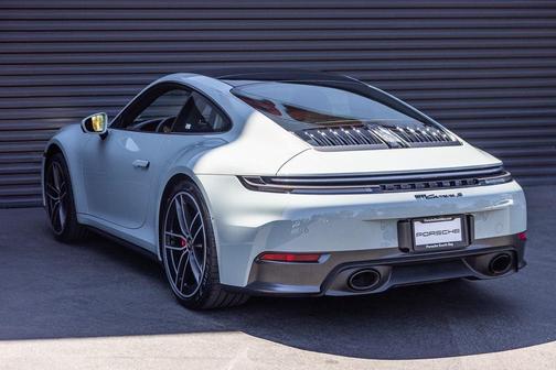 2025 Porsche 911 Carrera S
