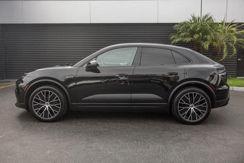 2025 Porsche Macan Electric