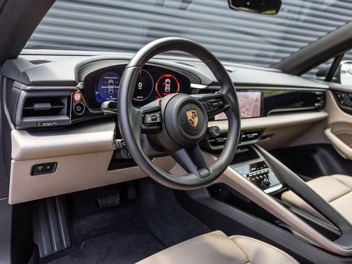 Volcano Grey Metallic 2025 Porsche Macan Macan Electric