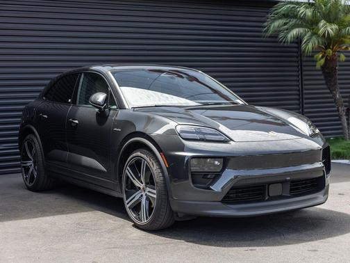 Volcano Grey Metallic 2025 Porsche Macan Macan Electric