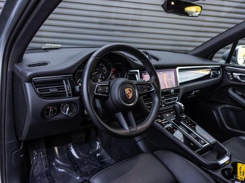 2023 Porsche Macan 