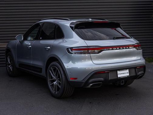 2023 Porsche Macan 