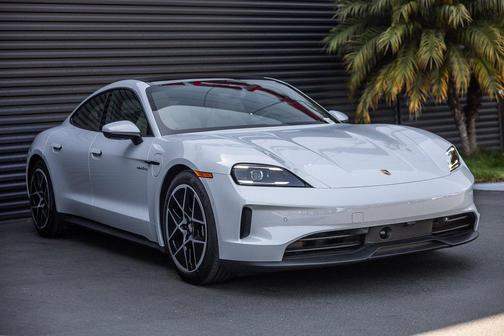 2025 Porsche Taycan 4