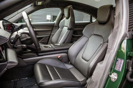 2025 Porsche Taycan Turbo S