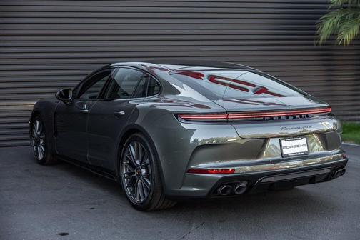 2026 Porsche Panamera GTS