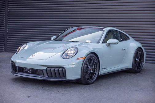 2025 Porsche 911 Carrera GTS