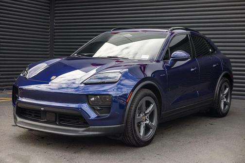 2025 Porsche Macan 4S