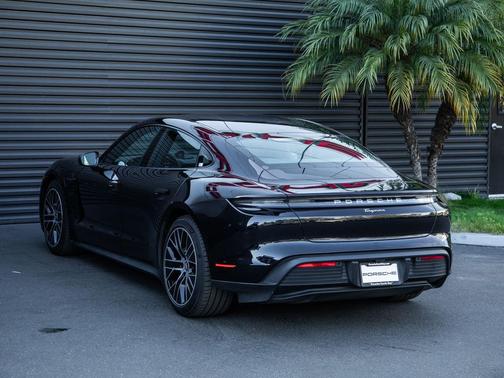 2024 Porsche Taycan Base