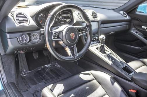 2017 Porsche 718 Cayman Base