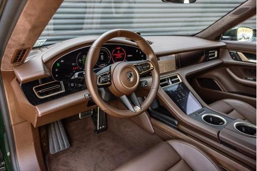 2025 Porsche Taycan Turbo
