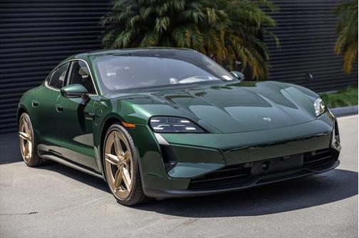 2025 Porsche Taycan Turbo