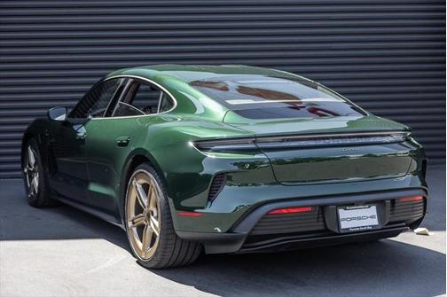 2025 Porsche Taycan Turbo