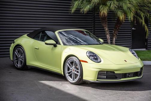 2025 Porsche 911 Carrera