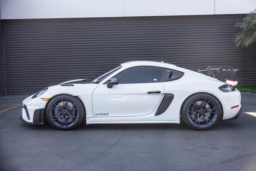 2024 Porsche 718 Cayman GT4 RS