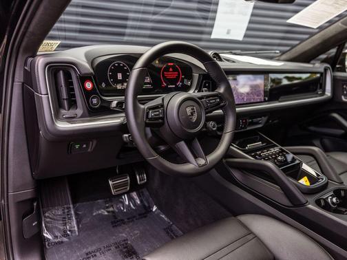 Chromite Black Metallic 2025 Porsche Cayenne Cayenne Turbo E-Hybrid