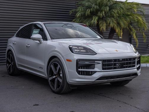 2026 Porsche Cayenne GTS