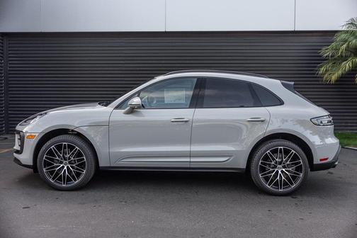 2026 Porsche Macan 