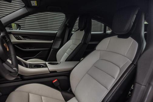 2025 Porsche Taycan 4S