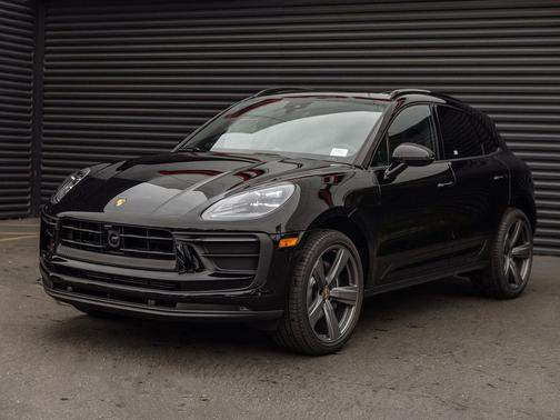 2026 Porsche Macan 