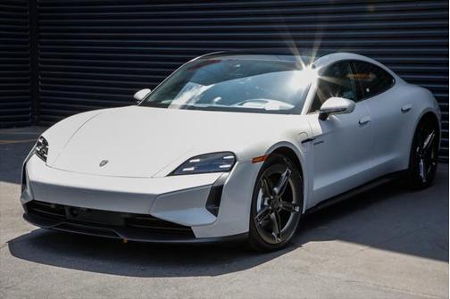 2025 Porsche Taycan Turbo